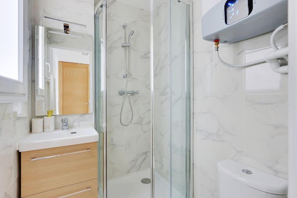 Appartement Suite Aux Portes De Paris Clichy Exterior photo